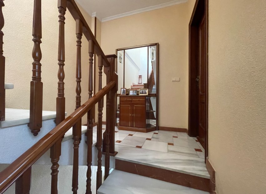 Resale - Villa - San Miguel de Salinas - Pueblo