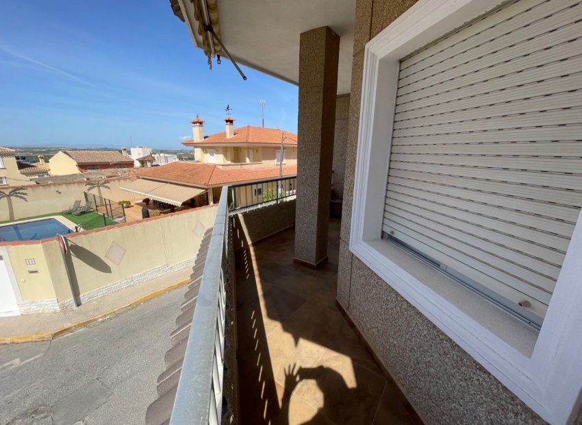 Resale - Villa - San Miguel de Salinas - Pueblo