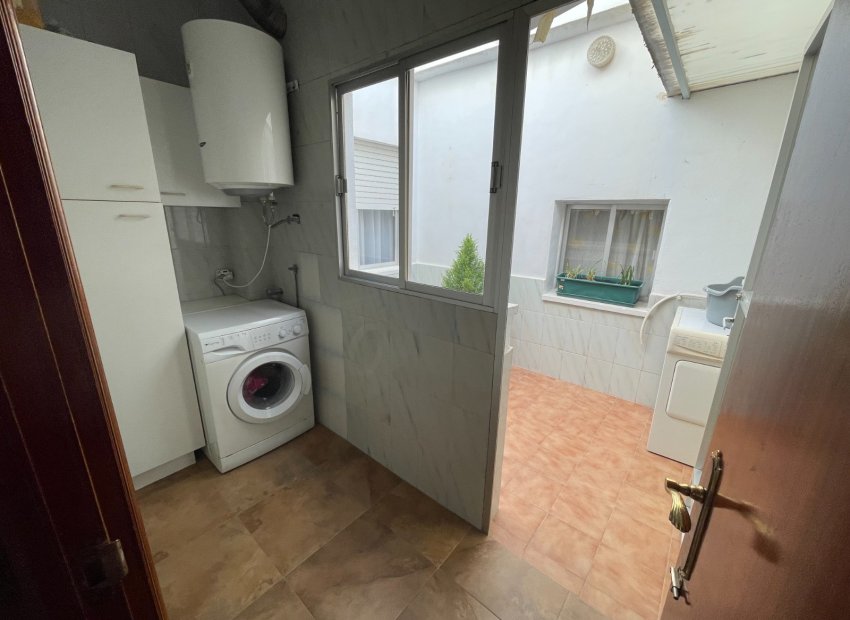 Resale - Villa - San Miguel de Salinas - Pueblo