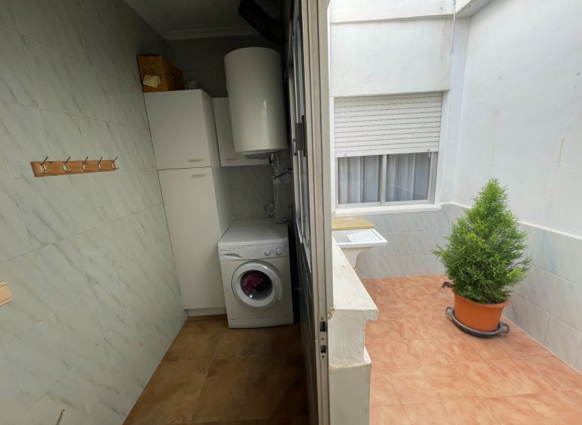 Resale - Villa - San Miguel de Salinas - Pueblo