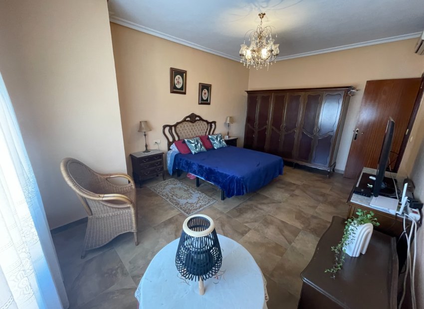 Resale - Villa - San Miguel de Salinas - Pueblo