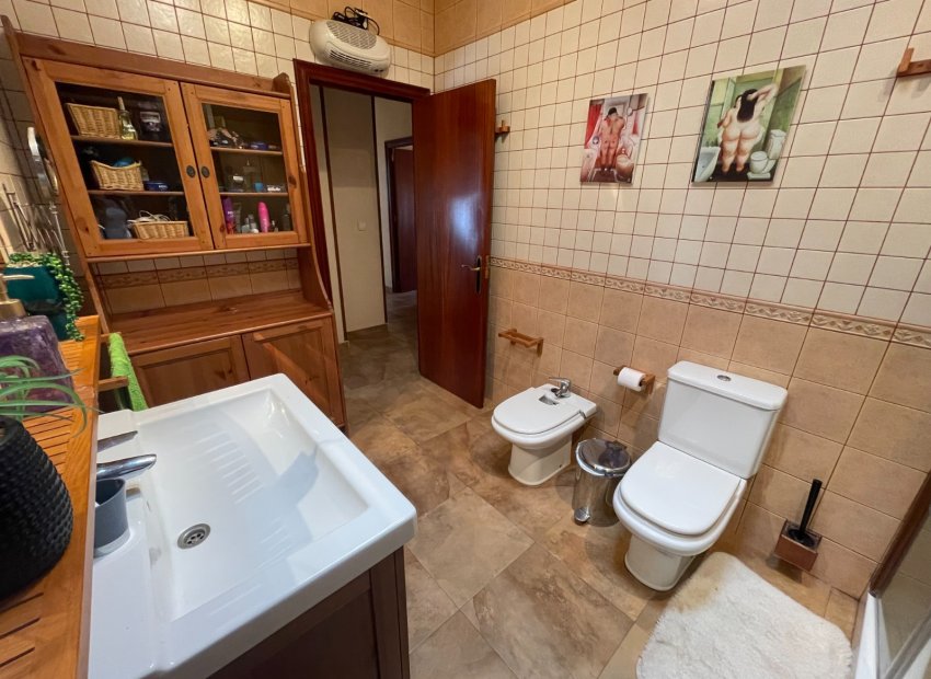 Resale - Villa - San Miguel de Salinas - Pueblo