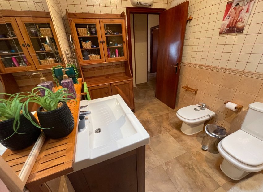 Resale - Villa - San Miguel de Salinas - Pueblo