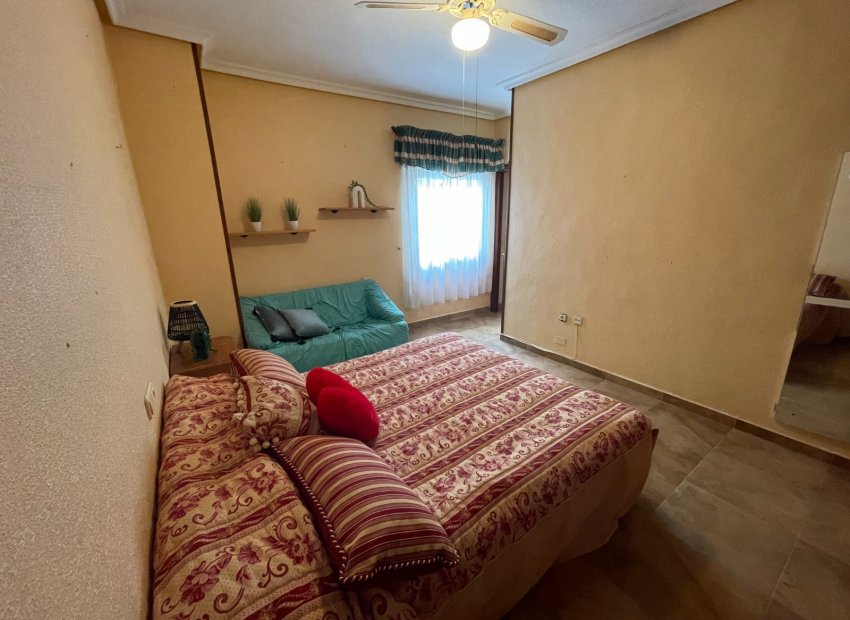 Resale - Villa - San Miguel de Salinas - Pueblo