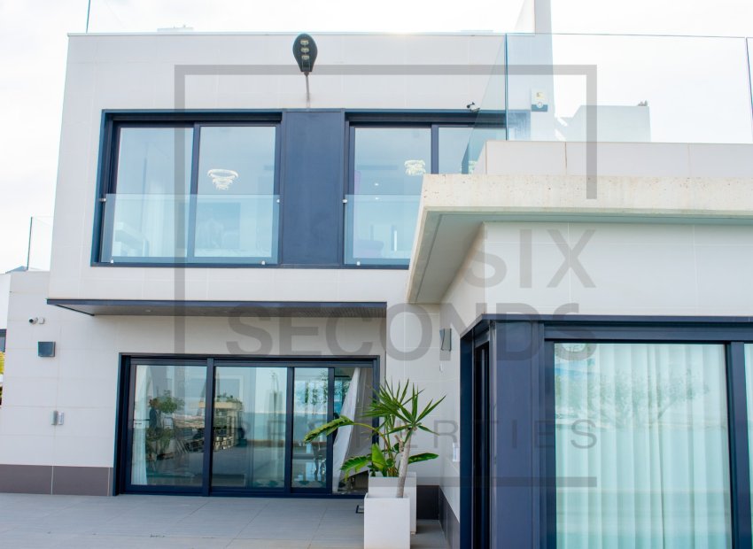 Resale - Villa - San Miguel de Salinas - Urbanizaciones