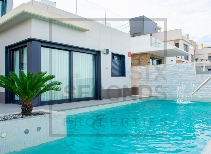 Resale - Villa - San Miguel de Salinas - Urbanizaciones