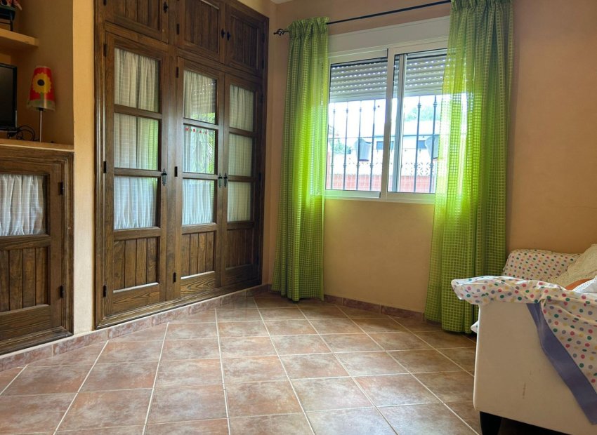 Resale - Villa - San Miguel de Salinas - Urbanizaciones