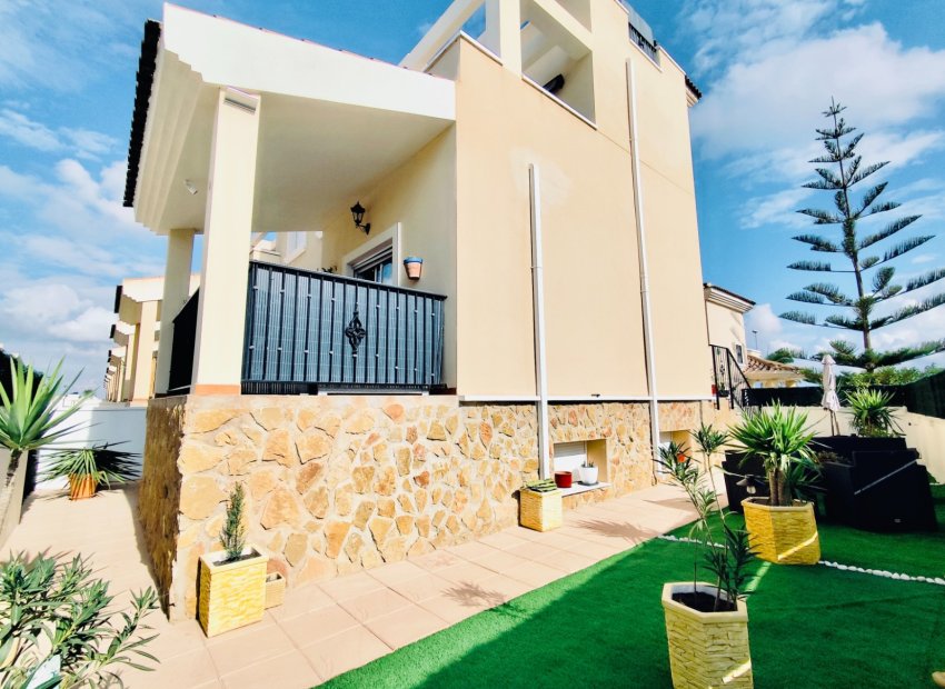 Resale - Villa - San Miguel de Salinas - Urbanizaciones