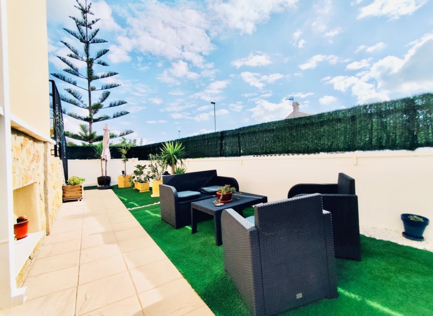 Resale - Villa - San Miguel de Salinas - Urbanizaciones