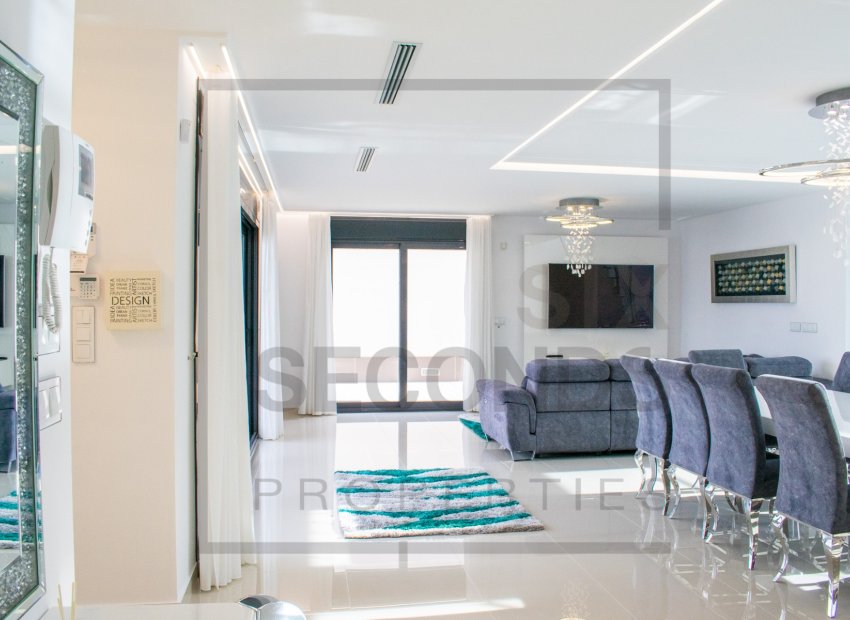 Resale - Villa - San Miguel de Salinas - Urbanizaciones