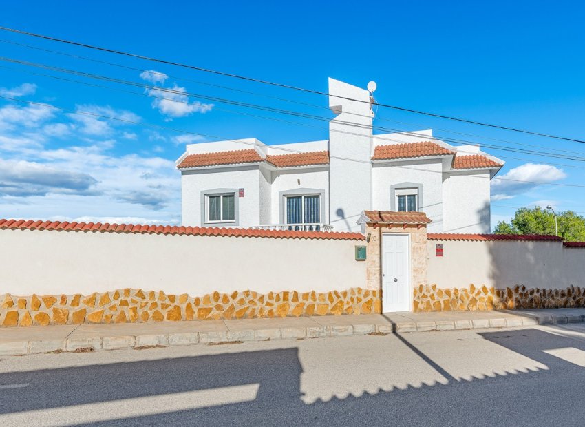 Resale - Villa - San Miguel de Salinas