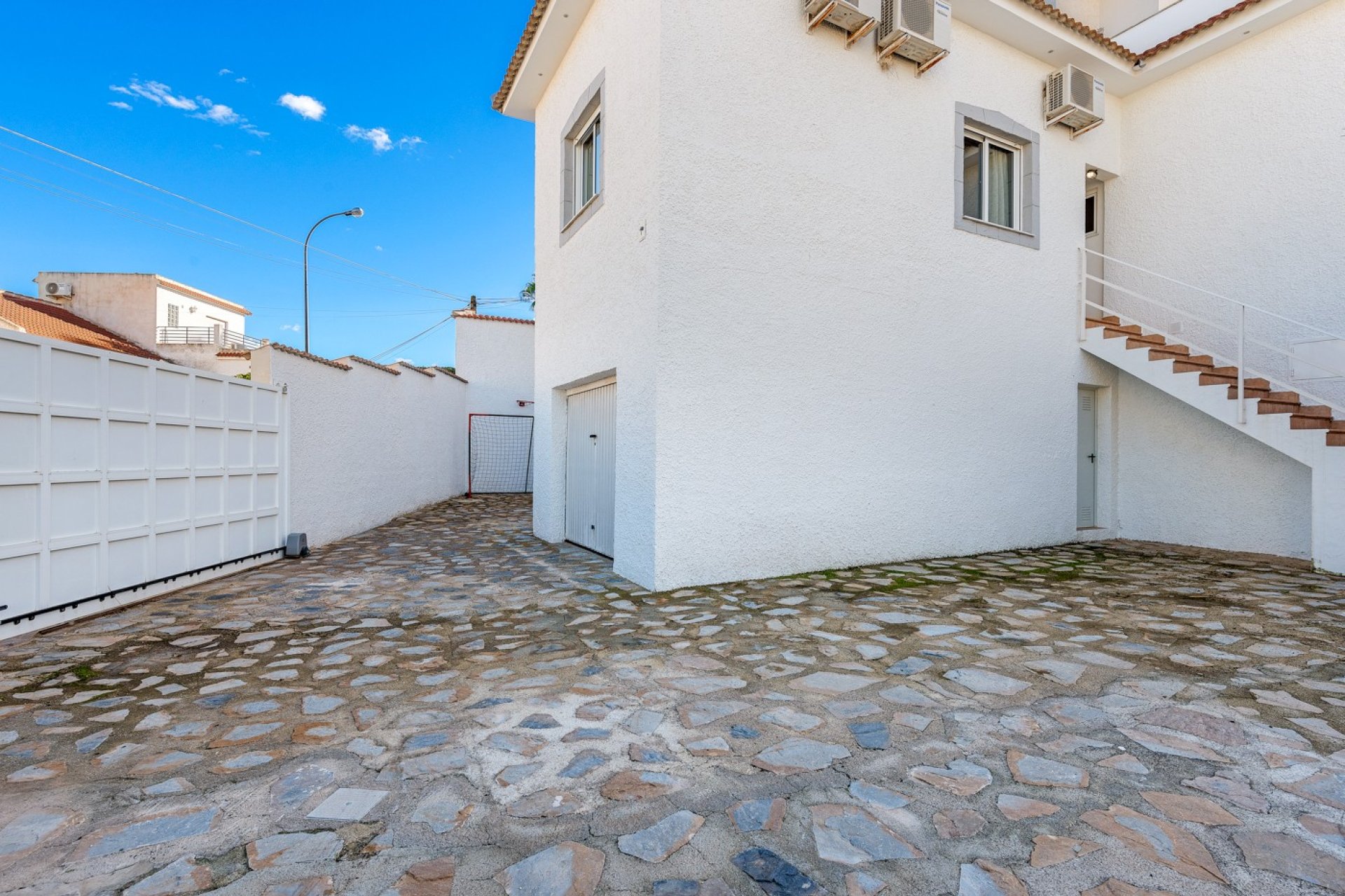 Resale - Villa - San Miguel de Salinas