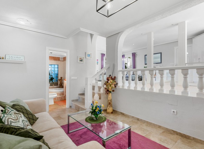 Resale - Villa - San Miguel de Salinas