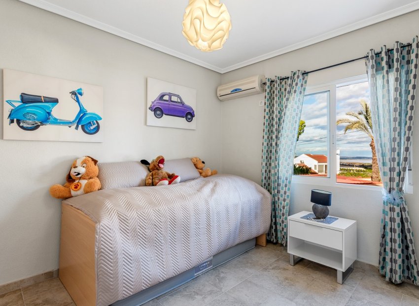 Resale - Villa - San Miguel de Salinas