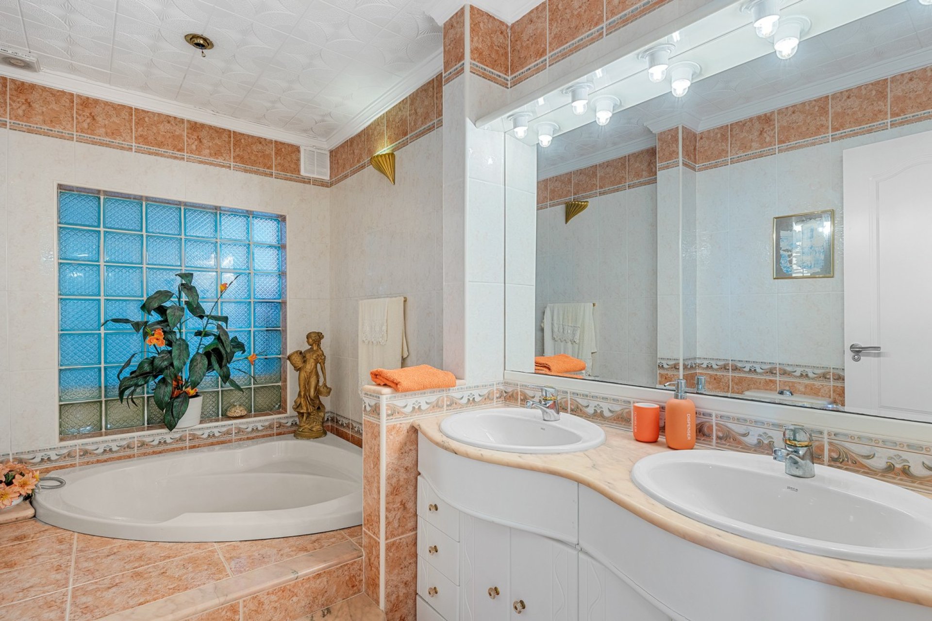 Resale - Villa - San Miguel de Salinas