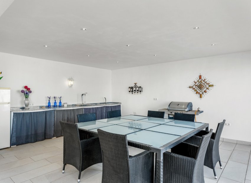 Resale - Villa - San Miguel de Salinas