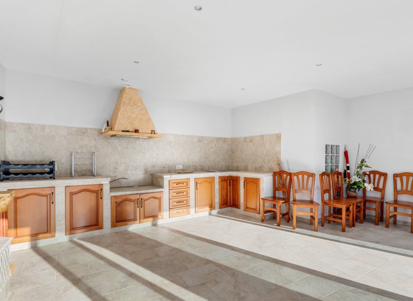 Resale - Villa - San Miguel de Salinas