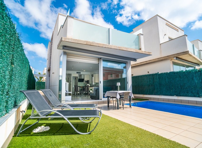 Resale - Villa - SAN PEDRO DEL PINATAR - Lo Pagan