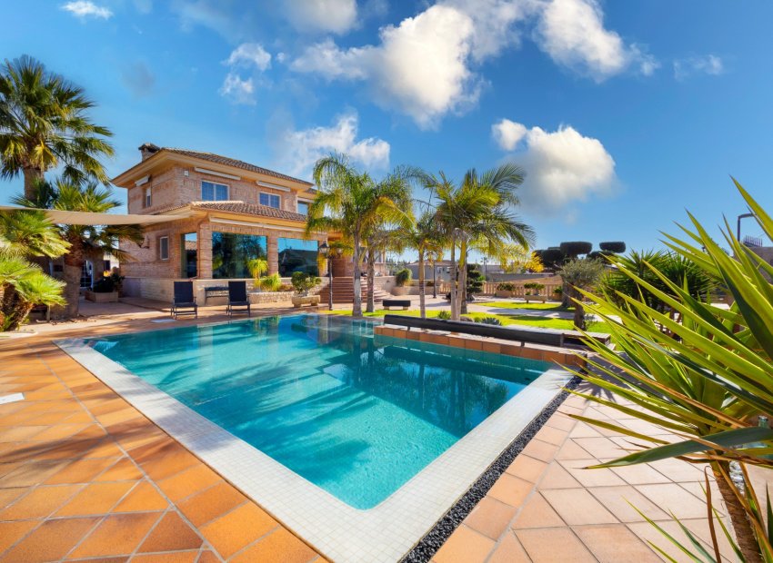 Resale - Villa - San Vicente del Raspeig - Los Girasoles