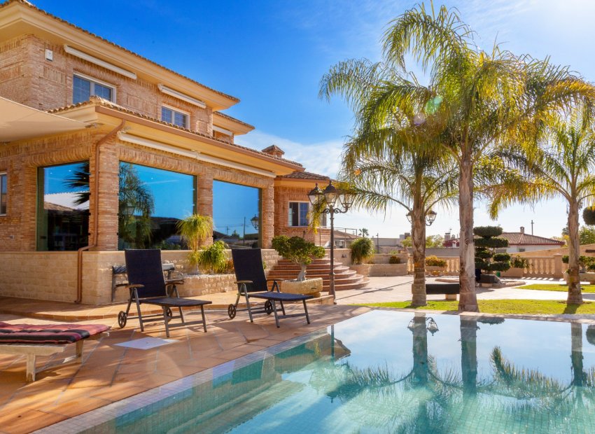 Resale - Villa - San Vicente del Raspeig - Los Girasoles