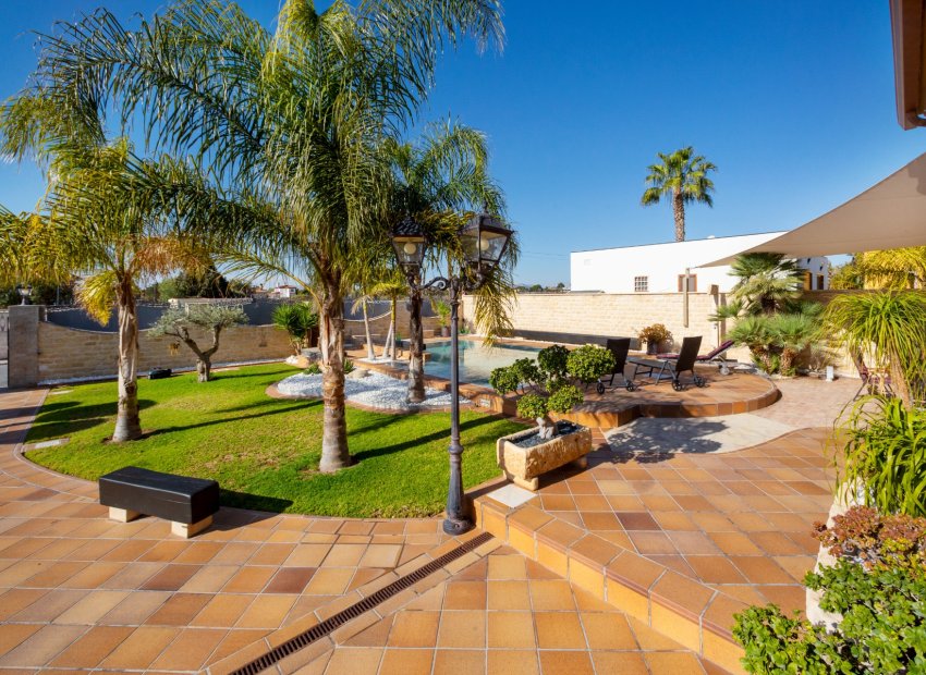 Resale - Villa - San Vicente del Raspeig - Los Girasoles