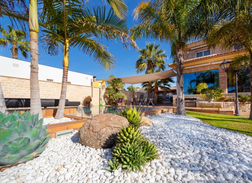 Resale - Villa - San Vicente del Raspeig - Los Girasoles