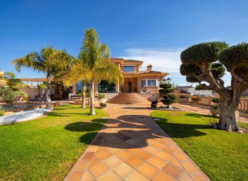 Resale - Villa - San Vicente del Raspeig - Los Girasoles