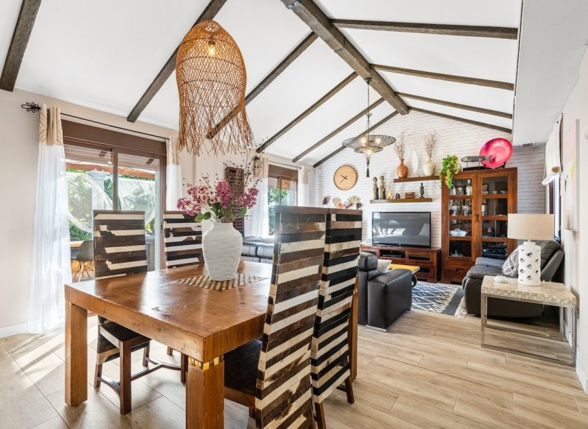 Resale - Villa - Santa Pola - El Poble Llevanti