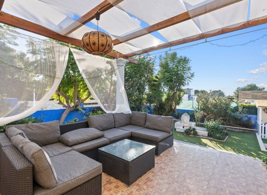 Resale - Villa - Santa Pola - El Poble Llevanti