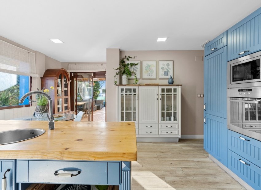 Resale - Villa - Santa Pola - El Poble Llevanti