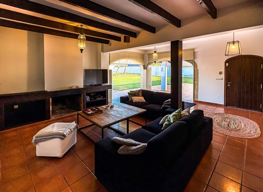 Resale - Villa - Santa Pola - El Poble Llevanti