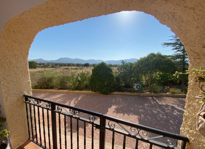 Resale - Villa - Sax