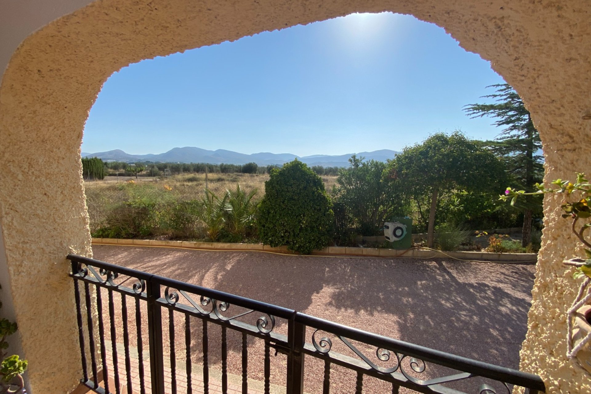 Resale - Villa - Sax