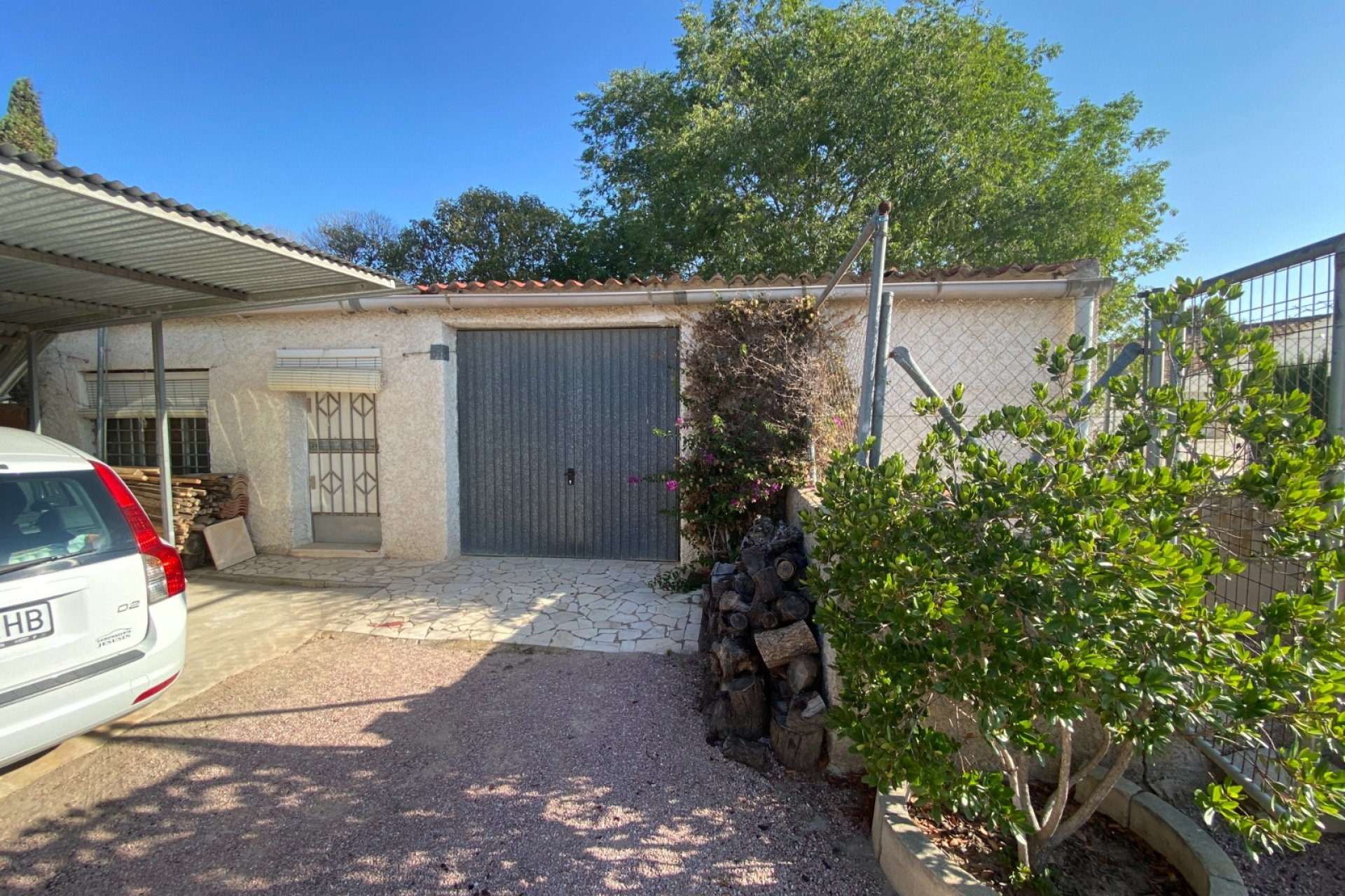 Resale - Villa - Sax