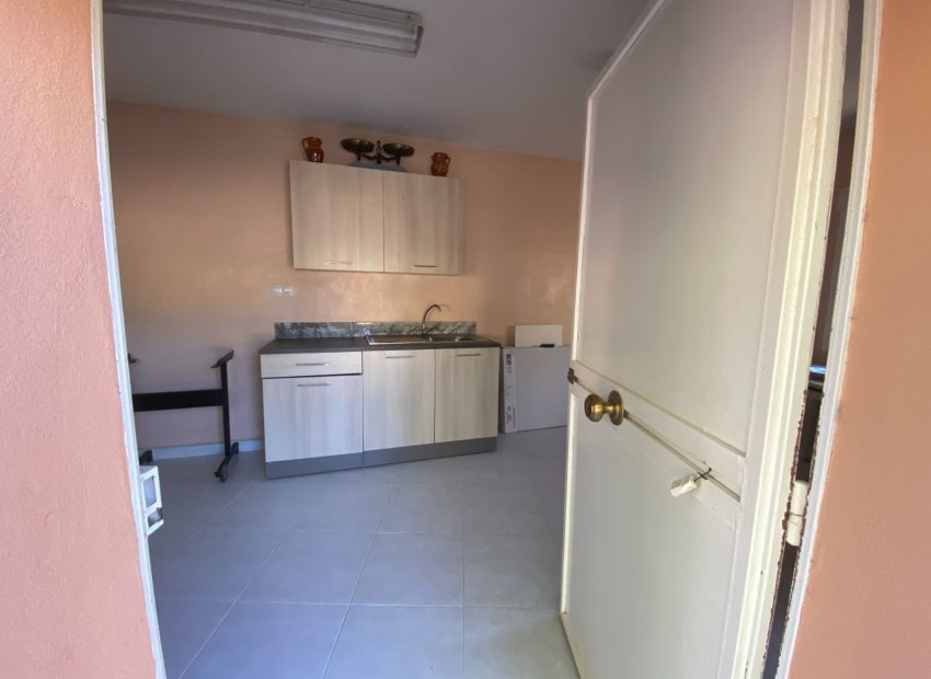 Resale - Villa - Sax