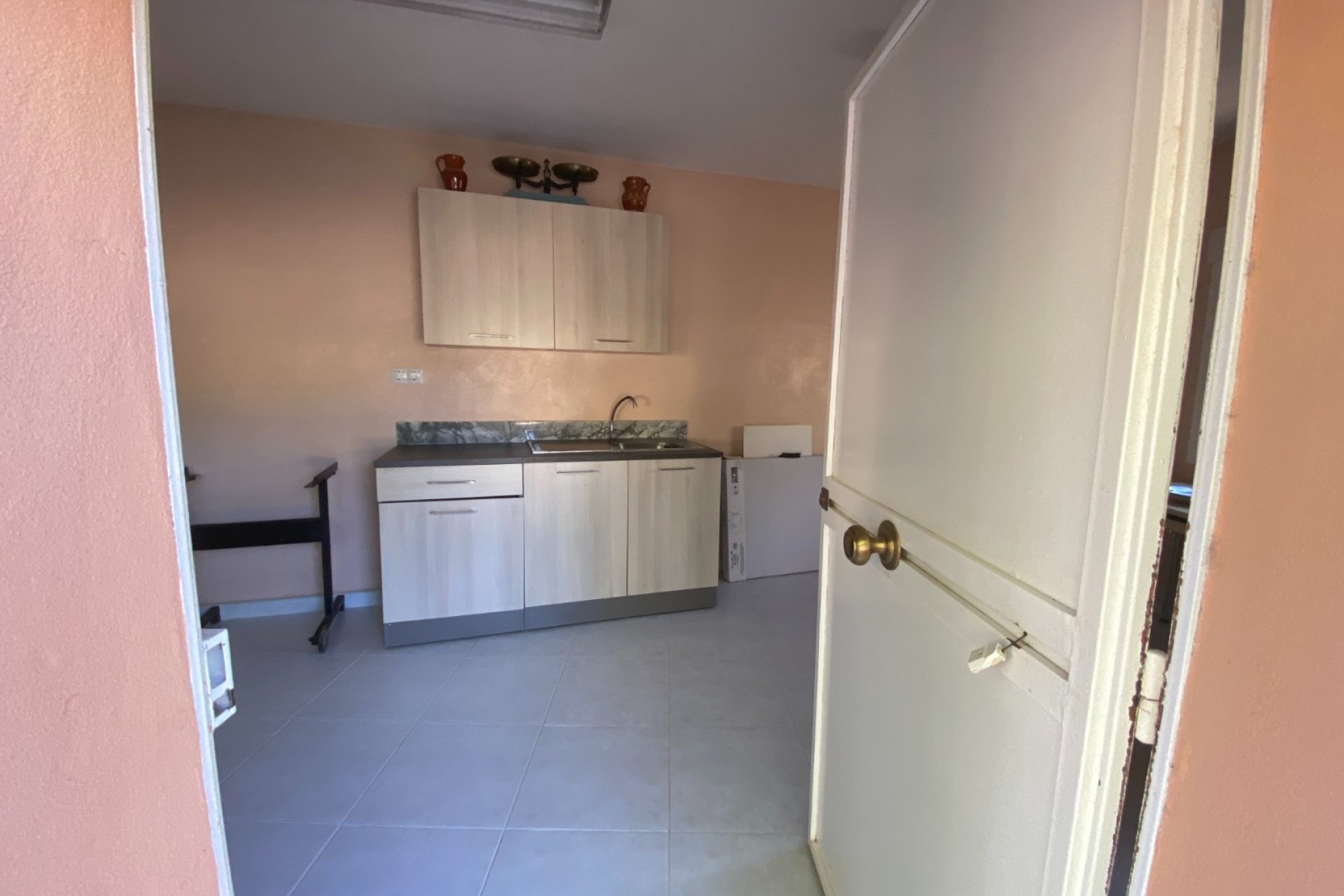 Resale - Villa - Sax