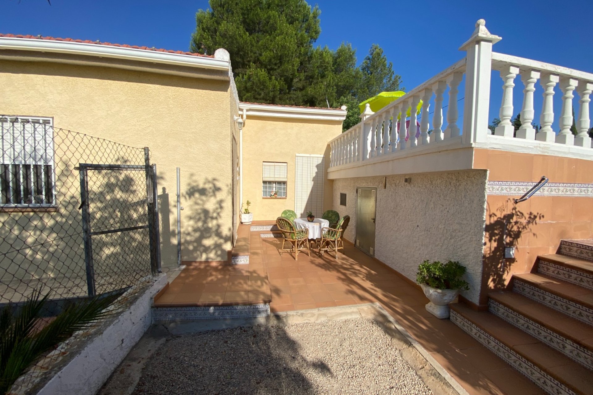 Resale - Villa - Sax