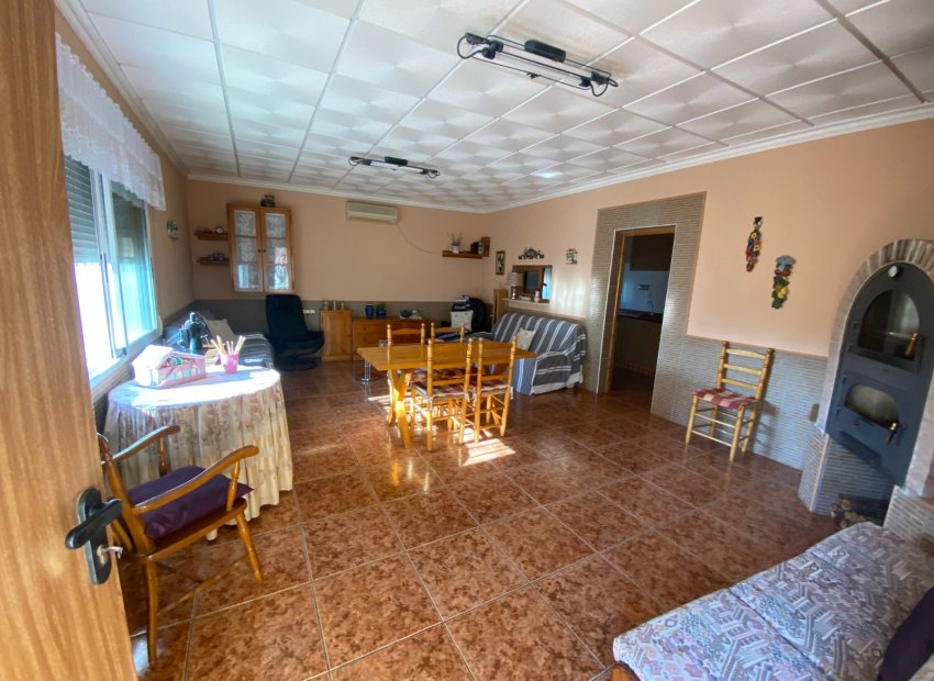 Resale - Villa - Sax