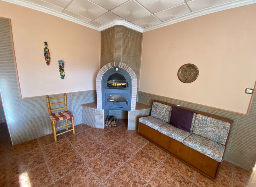 Resale - Villa - Sax