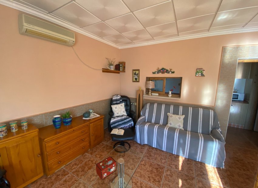 Resale - Villa - Sax