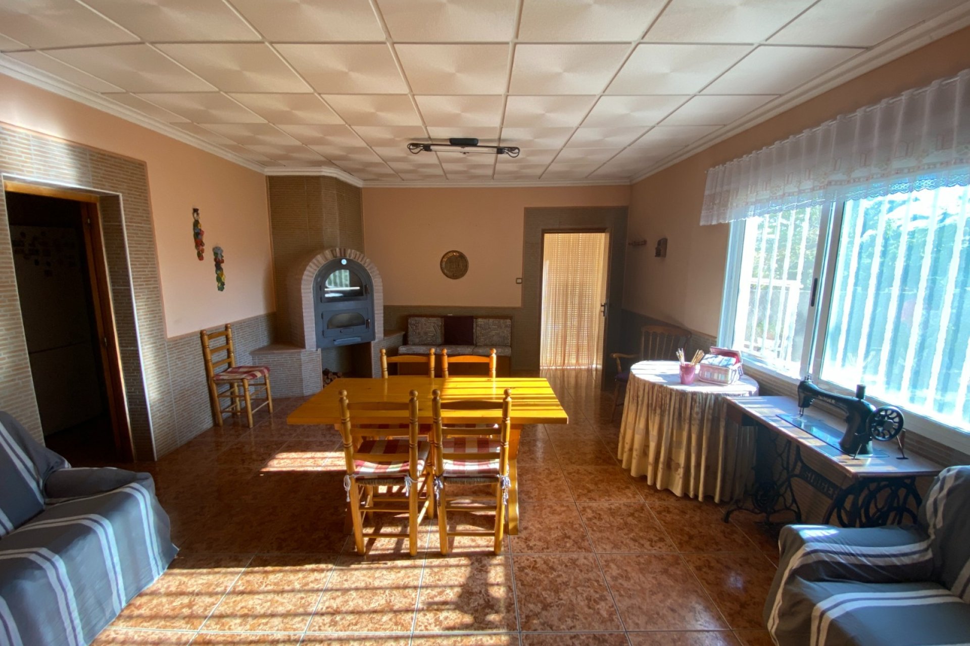 Resale - Villa - Sax