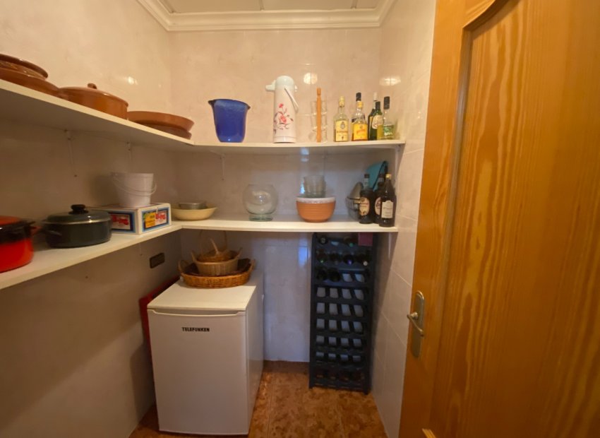 Resale - Villa - Sax