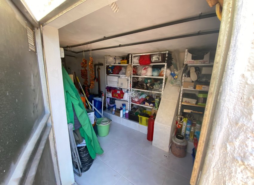 Resale - Villa - Sax