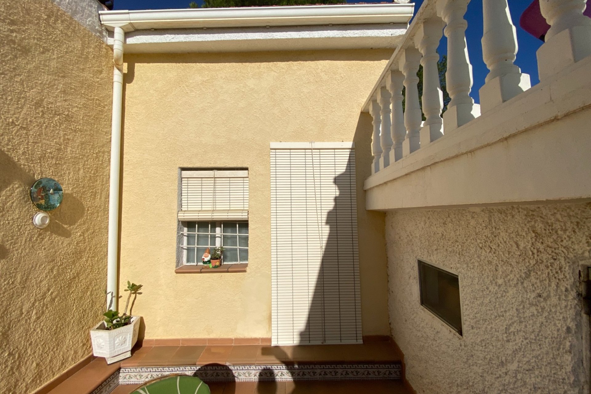 Resale - Villa - Sax