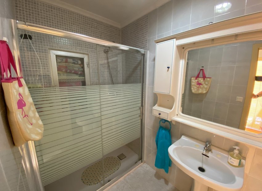 Resale - Villa - Sax