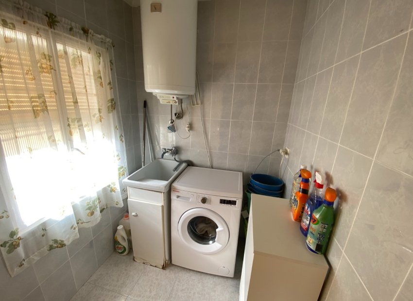 Resale - Villa - Sax