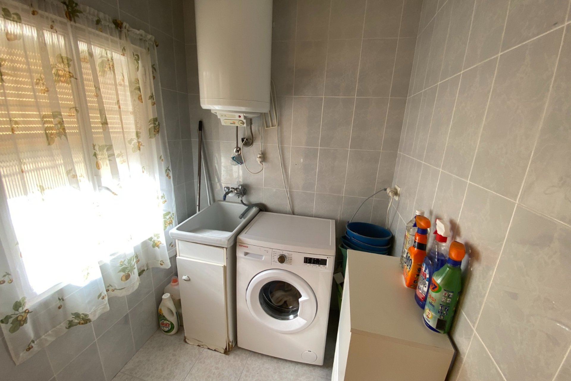 Resale - Villa - Sax