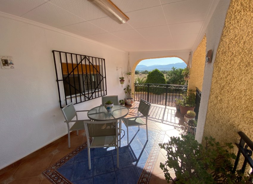 Resale - Villa - Sax