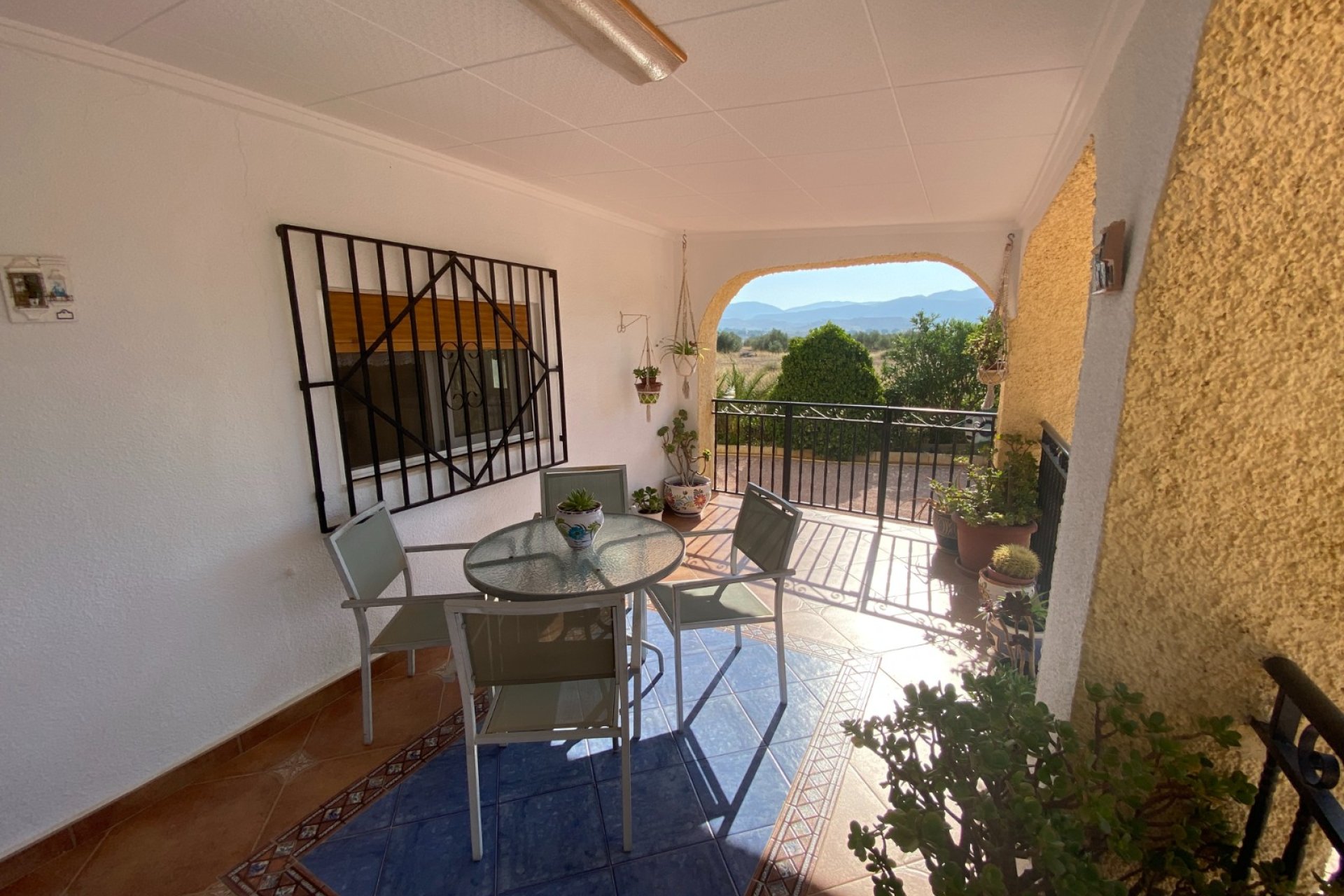 Resale - Villa - Sax