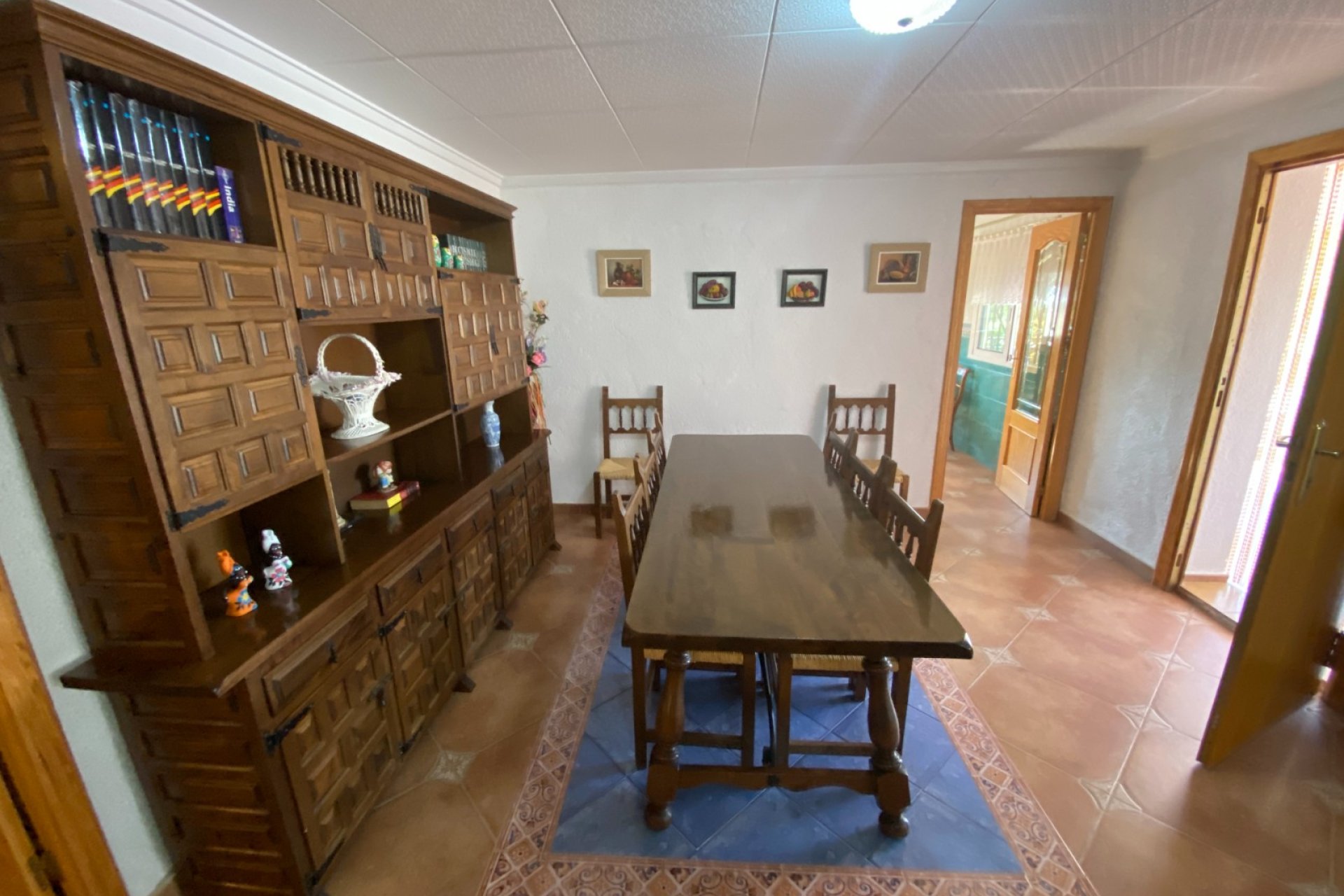 Resale - Villa - Sax